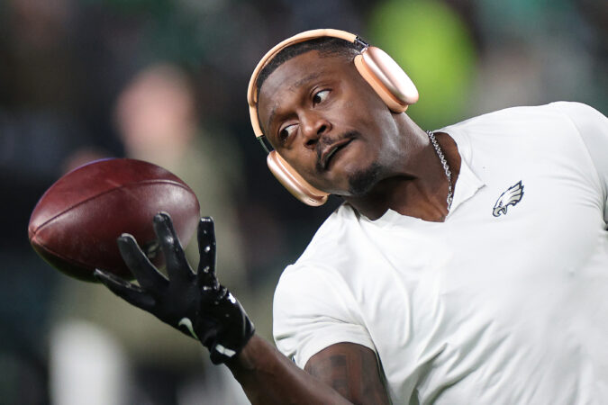 A.J. Brown thinks the Eagles are ‘close’ on offense, laughs off talk about his declining skills