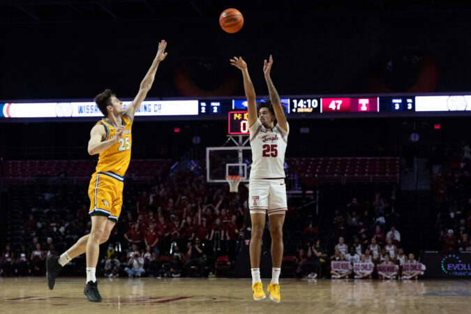 Temple brings ‘energy on defense’ until finding its way on offense in win over Hofstra