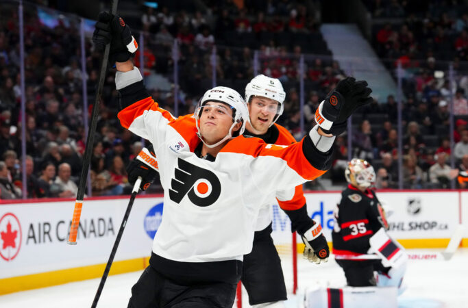 Tyson Foerster and Sean Couturier score in the final minute in Flyers’ 4-2 road win over Panthers