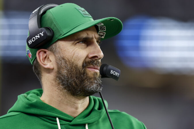 Whoever is captaining the Eagles offense — Nick Sirianni or Kevin Patullo — veered off course in loss to the Cowboys