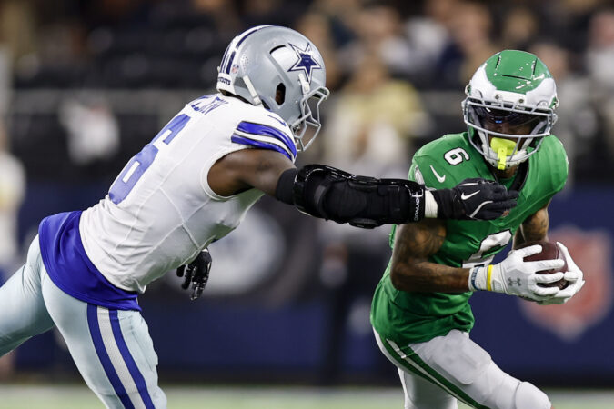 DeVonta Smith is good to go for Black Friday Eagles game vs. Bears