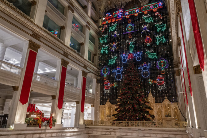 Hark! A Christmas concert is popping up at the Wanamaker Building