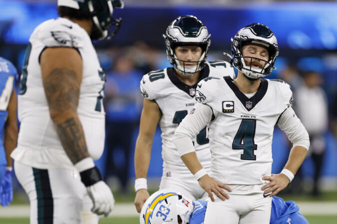 Jake Elliott’s missed field goal proved critical, but the Eagles’ end-of-half conservatism has been a trend