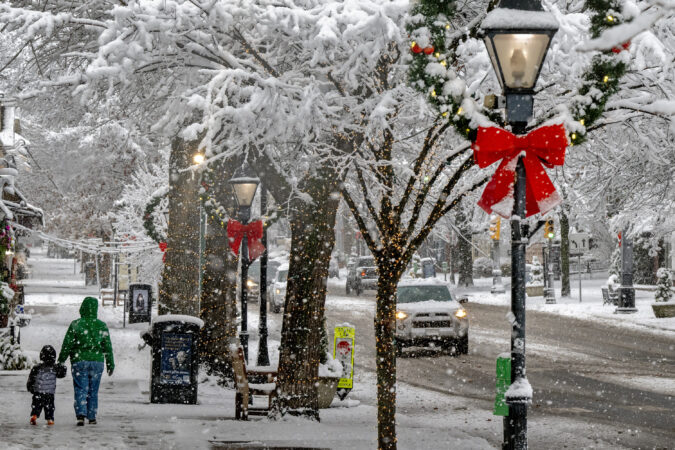 Philly schools will open late Monday