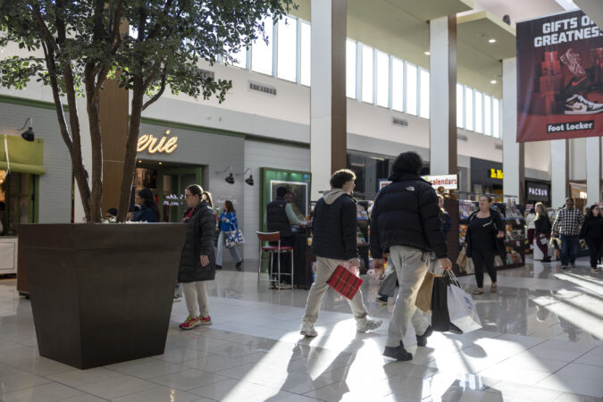 How these Philly-area consumers are spending $150 on all their holiday gifts