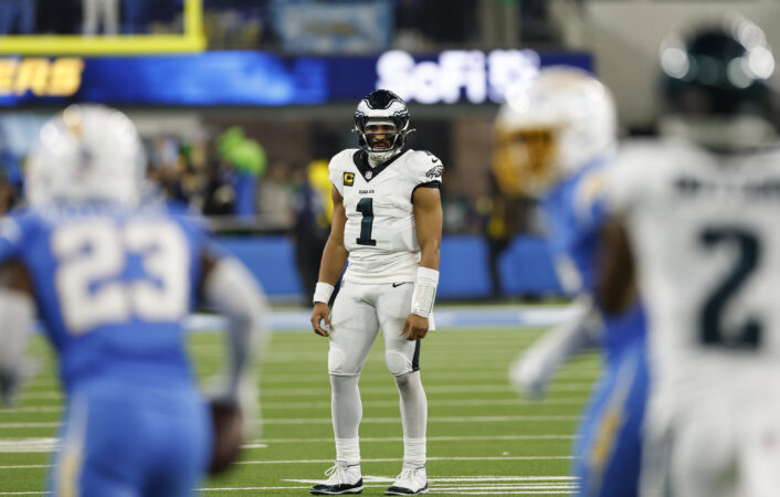 Why Jalen Hurts plans to ‘stay the course’ after turnovers stalled the Eagles offense