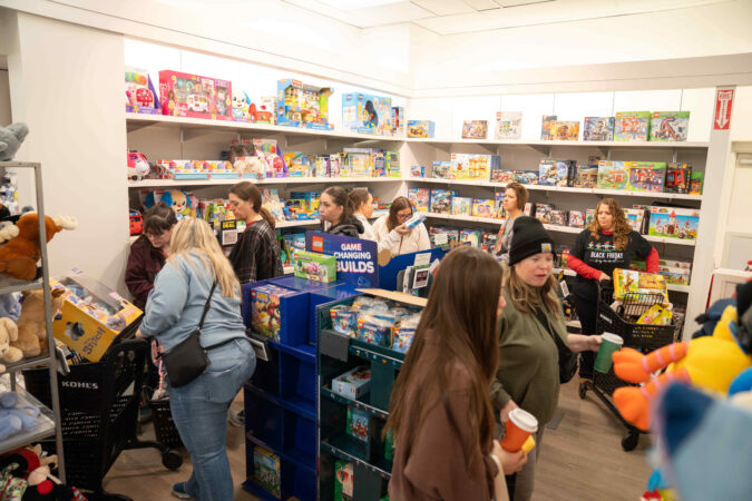 A guide to good manners at the retail counter this holiday season