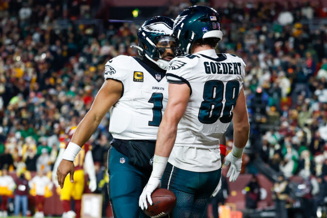 Eagles use big second half to overwhelm Commanders, become first repeat NFC East champs since 2004