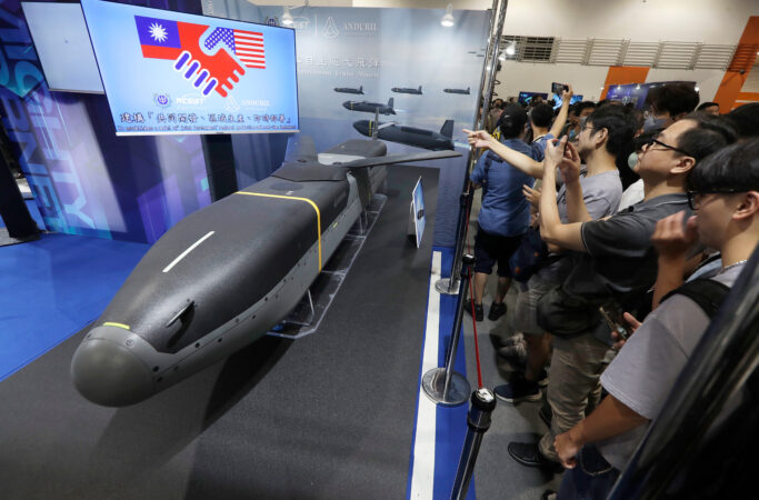 China sanctions 20 U.S. defense companies and 10 executives over massive arms sales to Taiwan