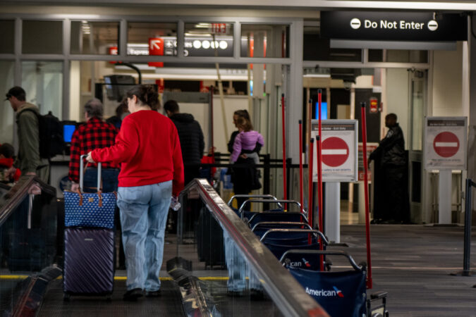 Are holiday delays mounting at PHL? We’re tracking the year-end travel surge.