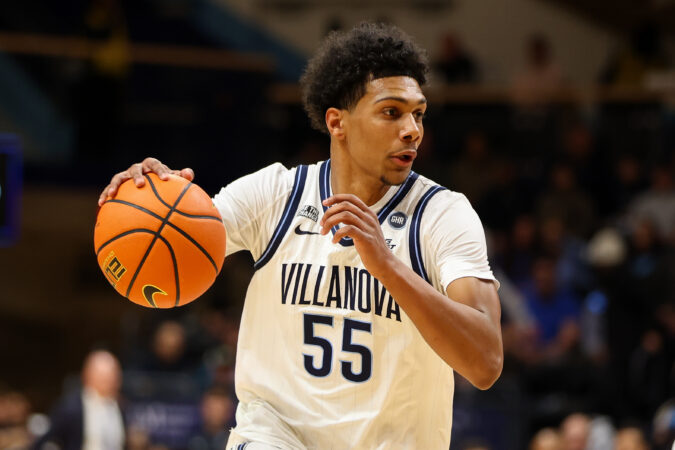 The steady hands of Acaden Lewis guide Villanova past Temple and into the Big 5 title game