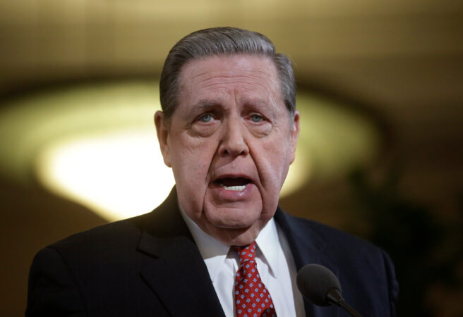 Jeffrey R. Holland, 85, next in line to lead Church of Jesus Christ of Latter-day Saints