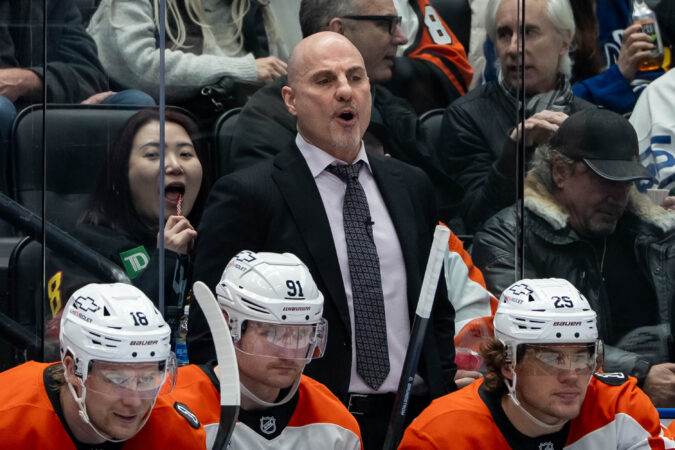Rick Tocchet and the Flyers got back to winning ways on Saturday.