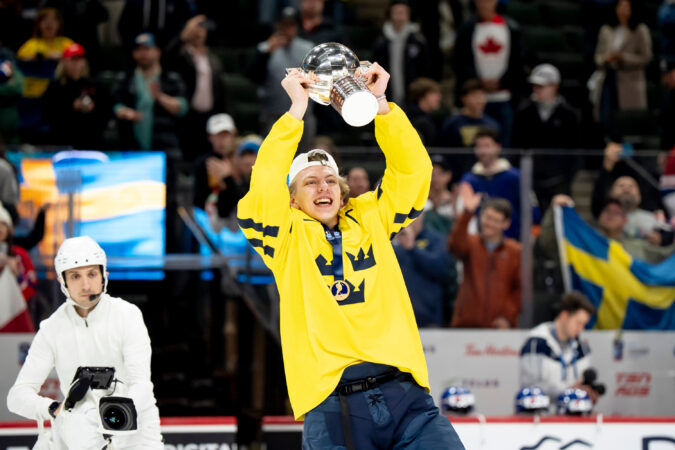 World Juniors: Grading Jack Berglund, Porter Martone, and the rest of the Flyers prospects