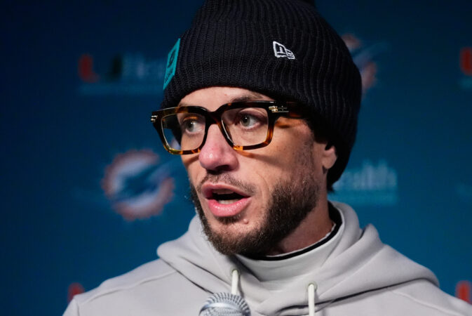 Mike McDaniel joining Chargers as offensive coordinator