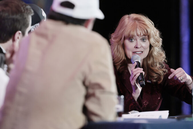 As Josh Shapiro calls for ICE to leave Minneapolis, his GOP challenger Stacy Garrity wants Minnesotans — and Pennsylvanians — to cooperate with agents