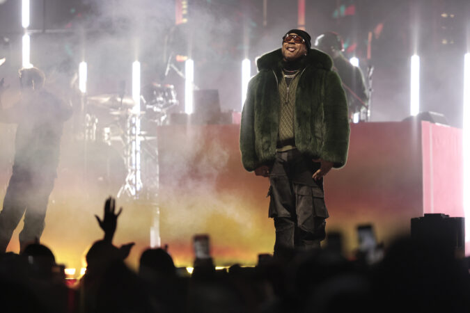 ‘Philly’s the spot to be’: Fireworks and a concert on the Parkway with LL Cool J and DJ Jazzy Jeff ring in 2026