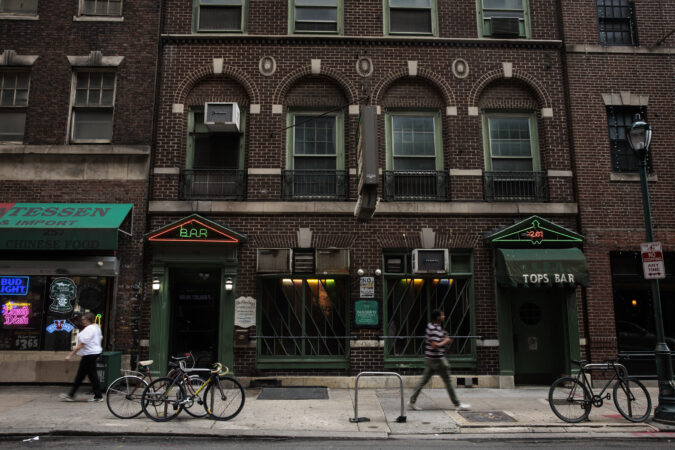 McGlinchey’s Bar, which closed last summer, is now on the market