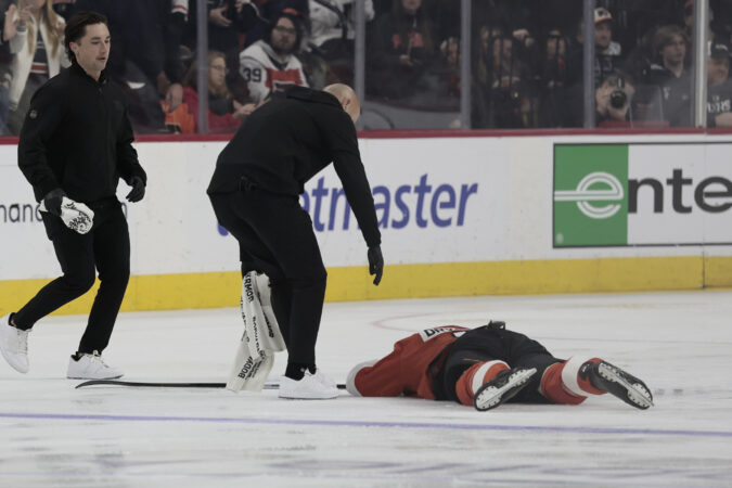 Flyers’ Bobby Brink, Jamie Drysdale ‘still getting evaluated’ after injuries