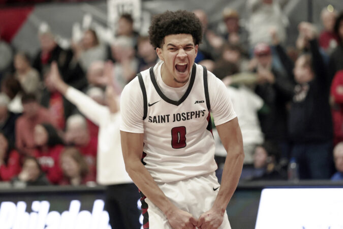 Three St. Joseph’s players score 20 points in win over Dayton