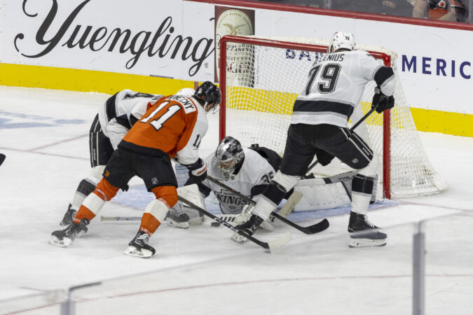 Flyers claw back before falling in overtime to Kings, drop fourth straight loss
