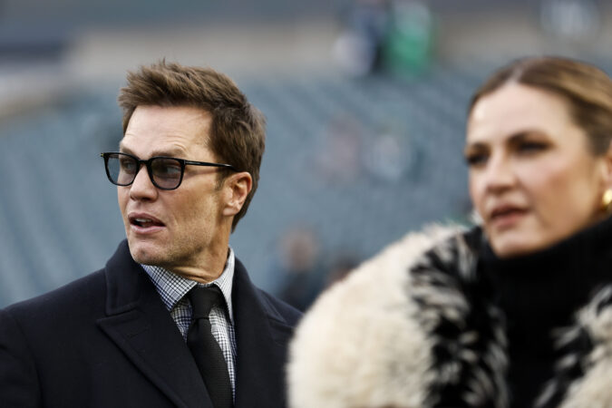 A.J. Brown vs. Nick Sirianni, Tom Brady scouts Big Dom, and the best of the Eagles-Niners broadcast