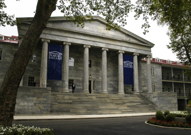 Dexter, the U.S. Navy’s last working horse, is buried in Philly