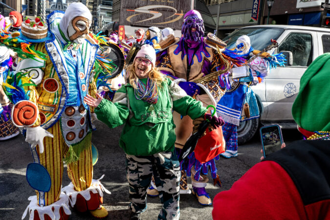How the Eagles and other Philly pro sports teams stepped up after weather halted the Mummers Parade