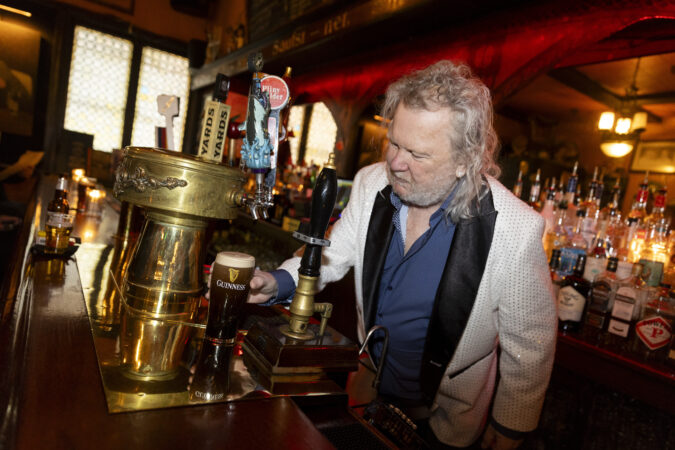 Philly bar legend ‘Fergie’ Carey is taking over Mac’s Tavern in Old City