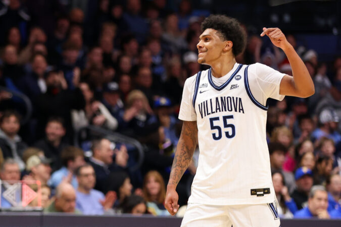 Villanova overcomes slow start to beat Butler, extend winning streak