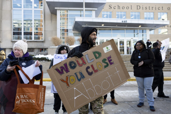 Parents, educators, and organizers sound off on proposed school closures at first Philly school board action meeting of 2026