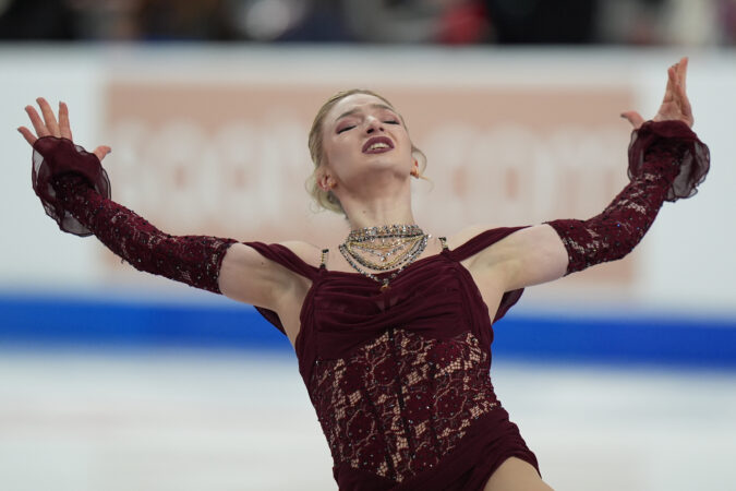 South Jersey’s Isabeau Levito in third after short program at U.S. Figure Skating Championships