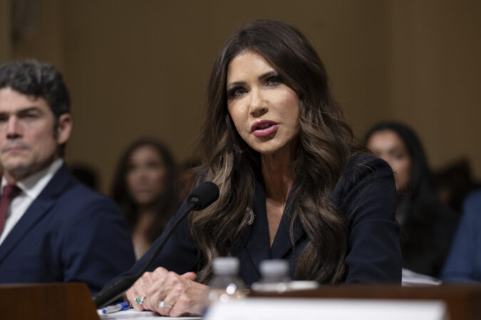 Noem says she’ll send more federal agents to Minnesota