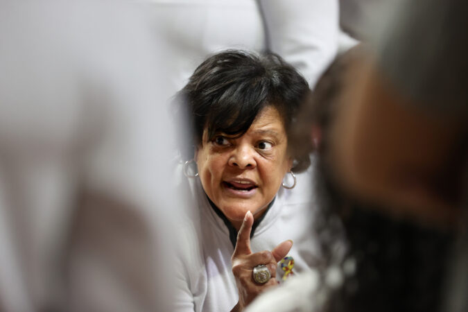 Diane Richardson says Temple’s recent play is ‘unacceptable’ as the Owls ride two-game skid