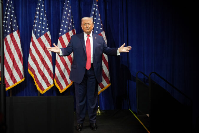 Trump warns of third impeachment if House Republicans lose midterms