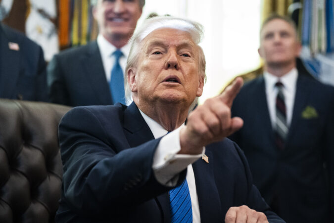 Trump plans to keep Democratic governors out of traditionally bipartisan meeting