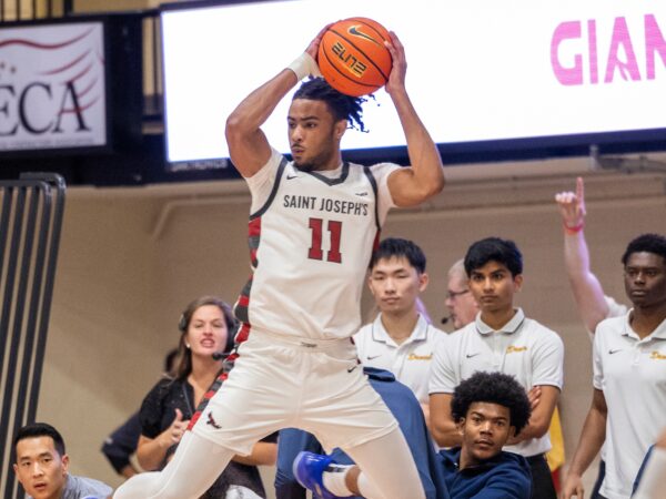 St. Joseph’s is unable to upset George Mason despite pushing the game to the brink