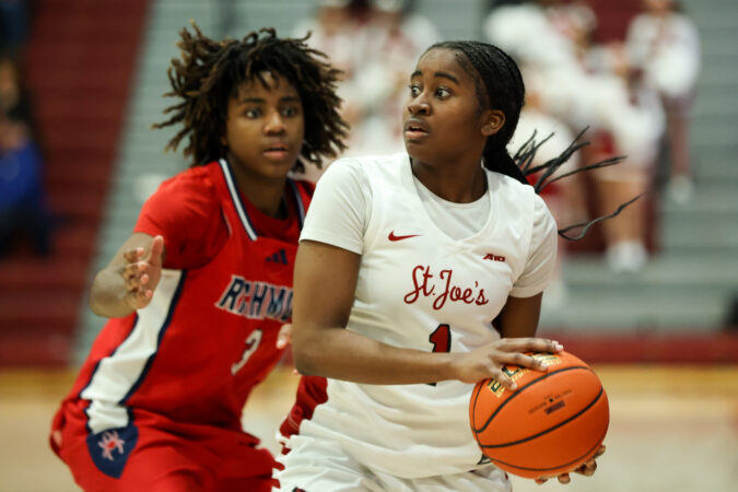 St. Joseph’s women drop their regular-season finale to Richmond