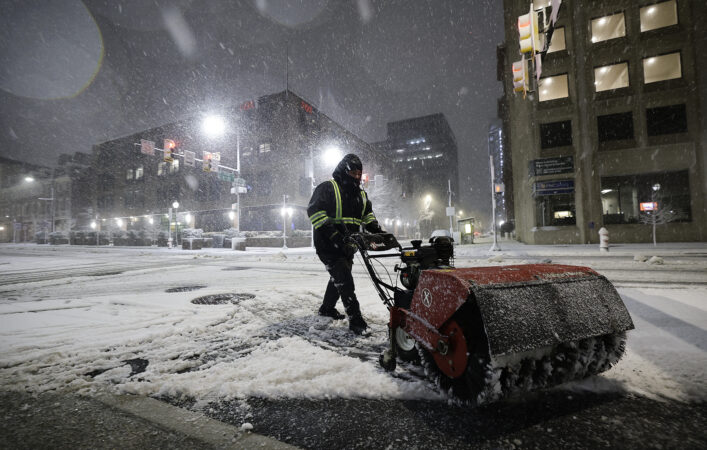 Snow arrives in Philly (again), rare blizzard conditions expected into Monday
