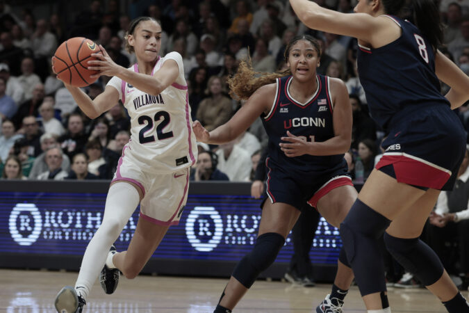What did Villanova learn in its loss to No. 1 UConn? The game truly is ‘four quarters.’