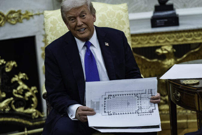 Trump picks his White House assistant for panel reviewing ballroom