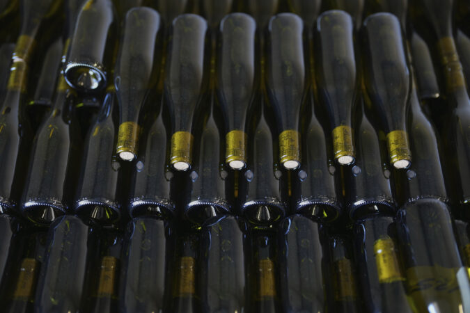 A style of chardonnay that’s bone-dry and tart