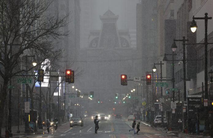 Philly snow updates: Rare blizzard warning continues as snow falls across the city; latest forecast and timing