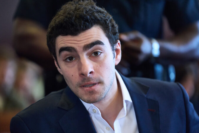 Luigi Mangione speaks out in protest as judge sets state murder trial for June 8