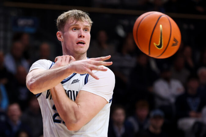 Villanova wins fifth straight in conference play following a convincing road rout of Creighton