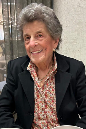 Daniela Petroff, AP’s longtime fashion and Vatican reporter, has died at 80