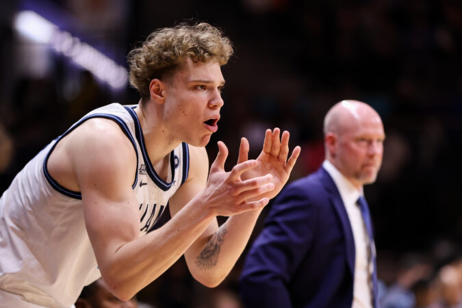Villanova forward Matt Hodge suffers season-ending knee injury