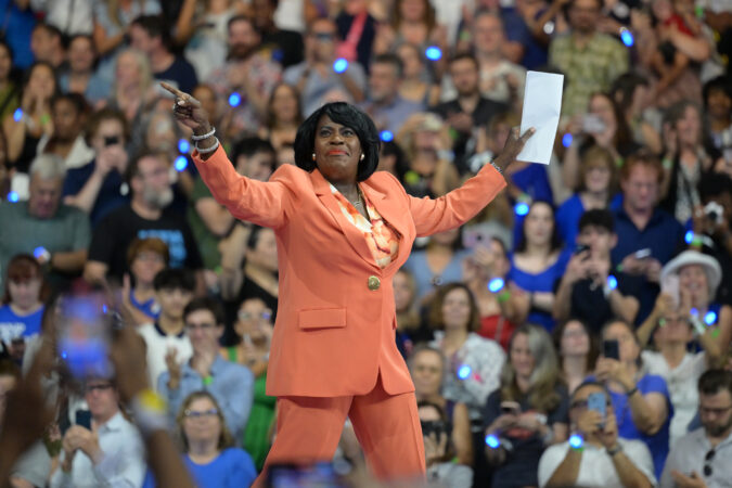 Inside Philly’s high-stakes charm campaign to lure the 2028 Democratic National Convention