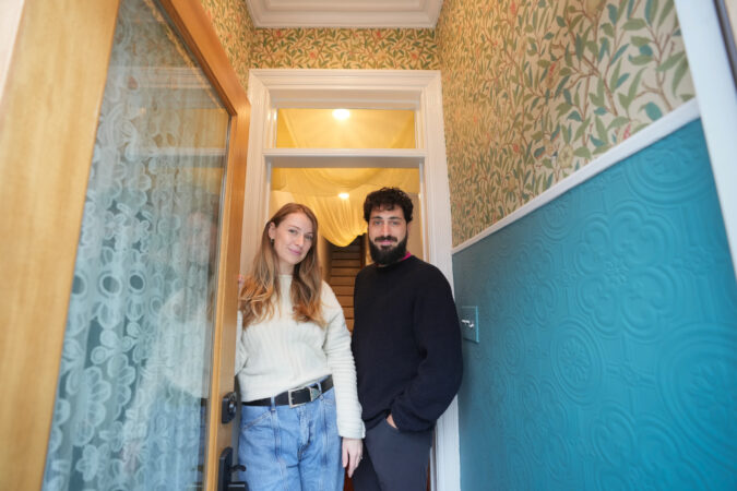 In Philly homes, wallpapering is back and the rules have changed