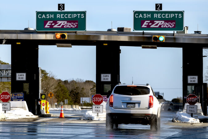 New Jersey Turnpike officials to test E-ZPass stickers instead of transponders